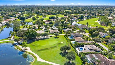 Photo of 3 Sheldrake Lane, Palm Beach Gardens, FL 33418 (MLS # B26077736)
