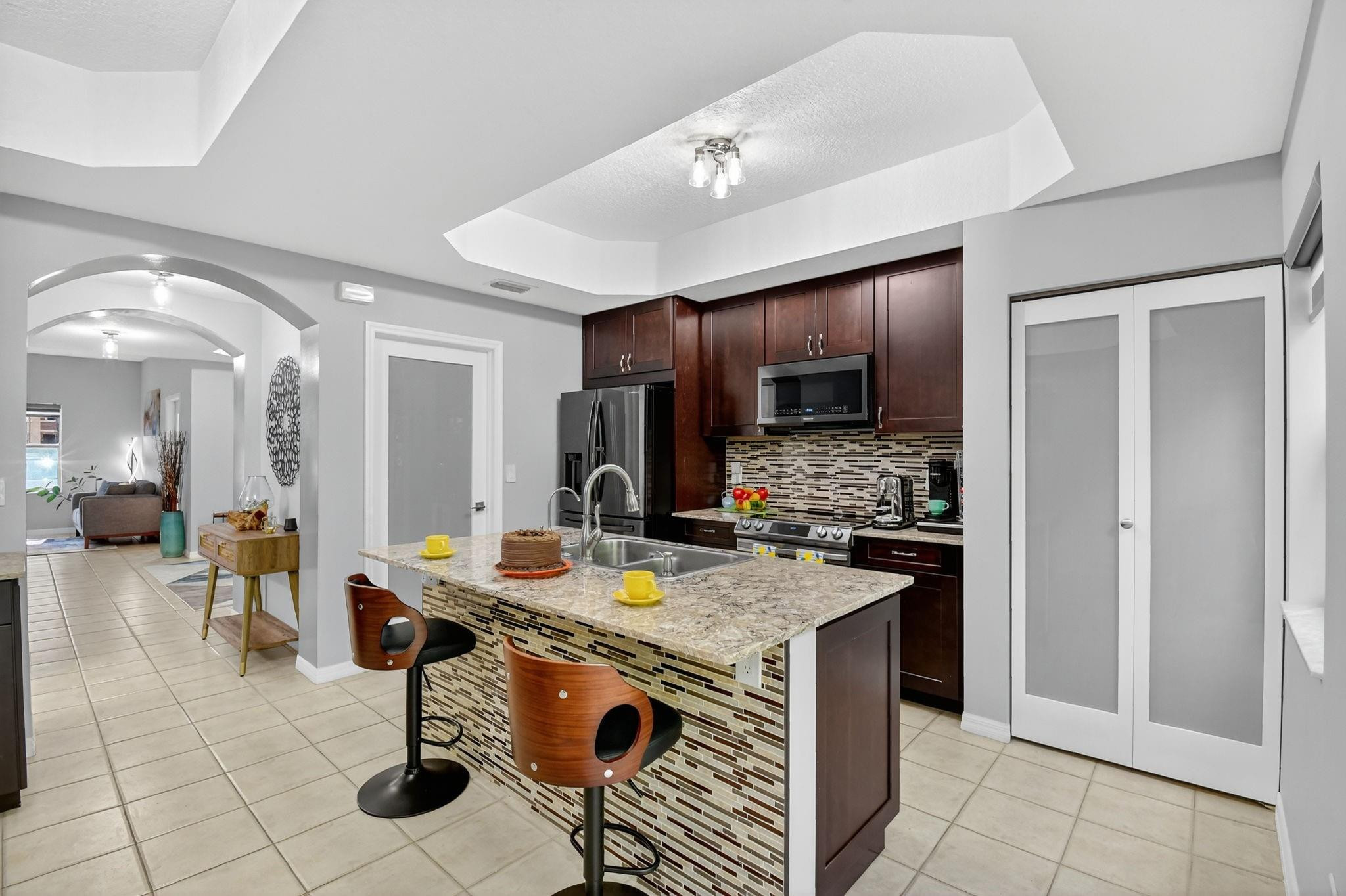 THUNDERBIRD PARK - Residential