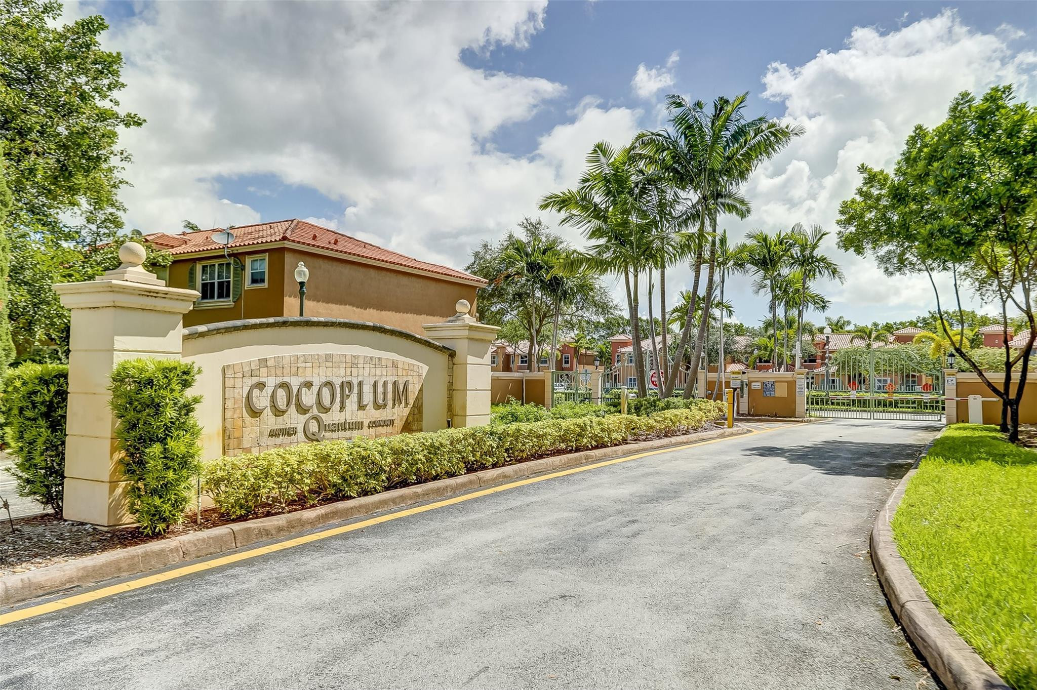 THUNDERBIRD PARK - Residential