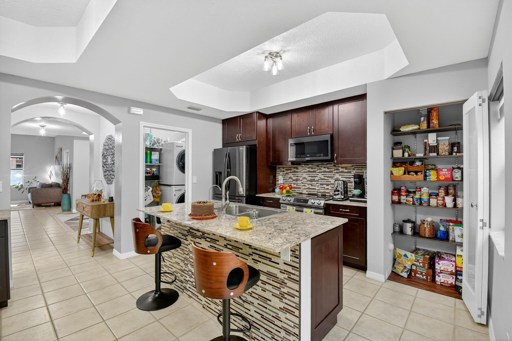 THUNDERBIRD PARK - Residential