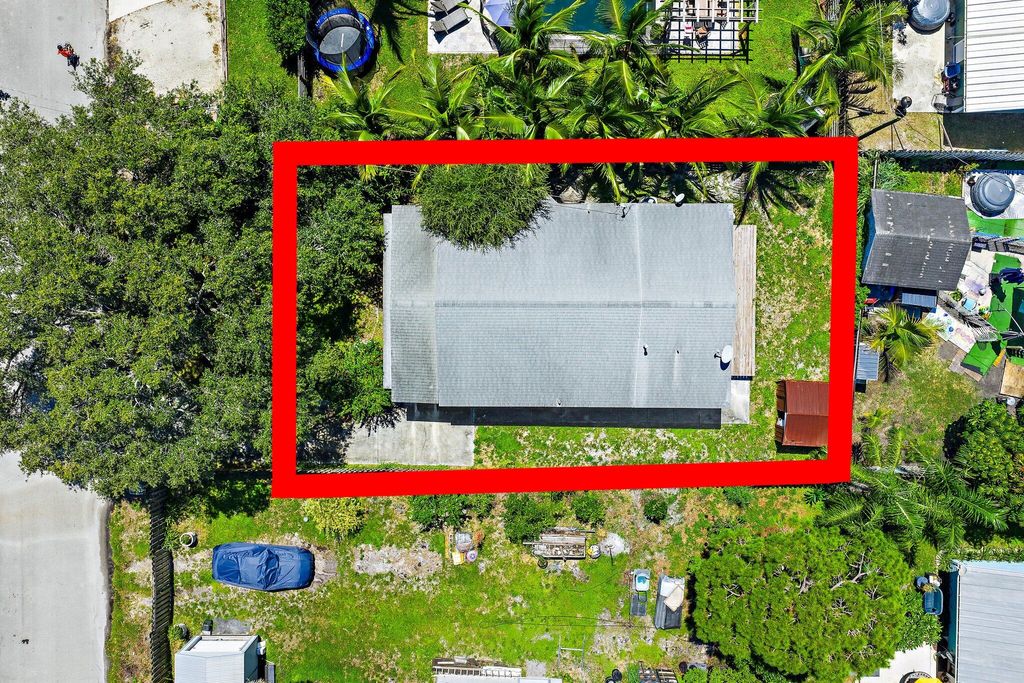 Photo of 1021 SE Hall Street, Stuart, FL 34996 (MLS # R11110928)