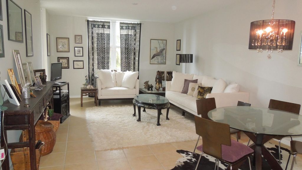 Photo of 511 SE 5th Avenue #723, Fort Lauderdale, FL 33301 (MLS # B26011922)