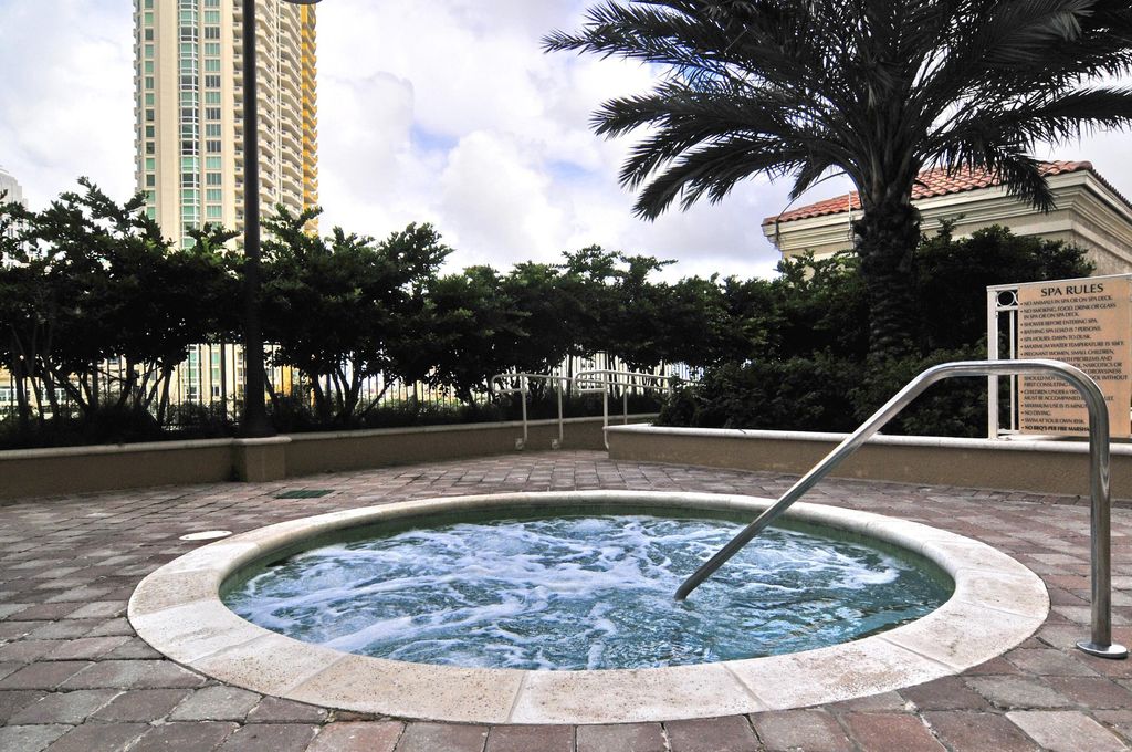 Photo of 511 SE 5th Avenue #723, Fort Lauderdale, FL 33301 (MLS # B26011922)