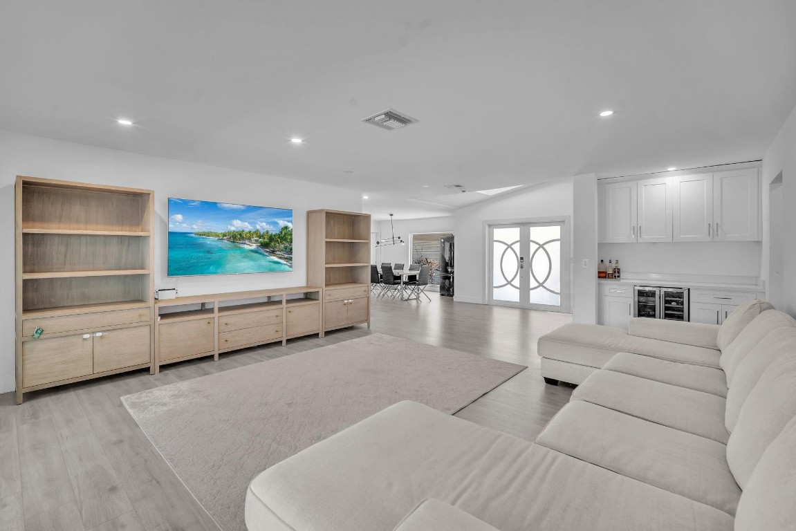 EMERALD HILLS - Residential