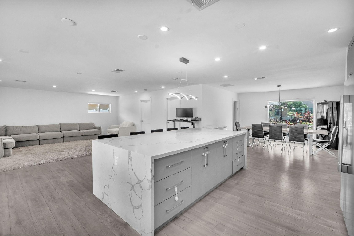 EMERALD HILLS - Residential