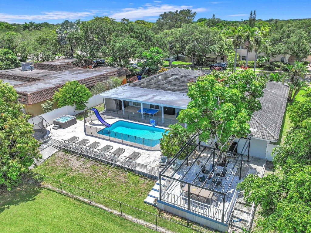 EMERALD HILLS - Residential