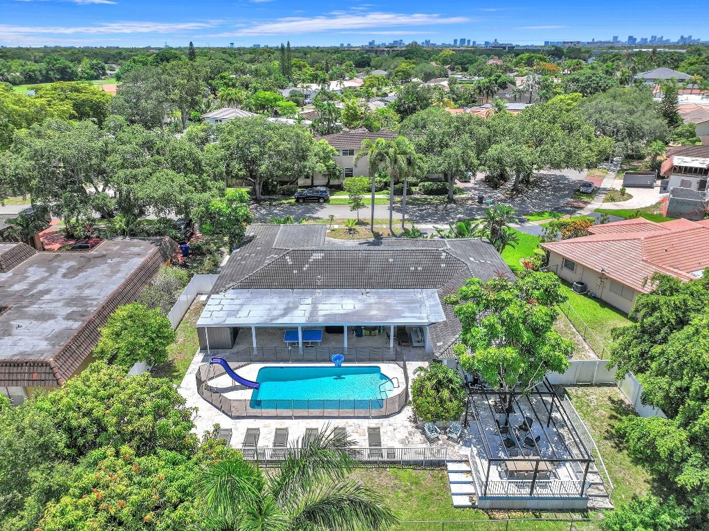 EMERALD HILLS - Residential