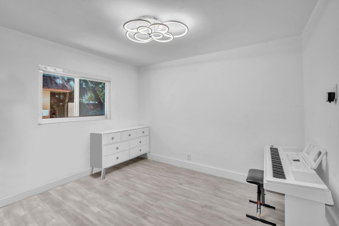 EMERALD HILLS - Residential