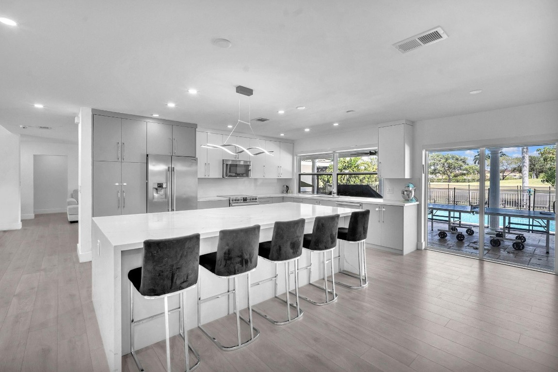 EMERALD HILLS - Residential