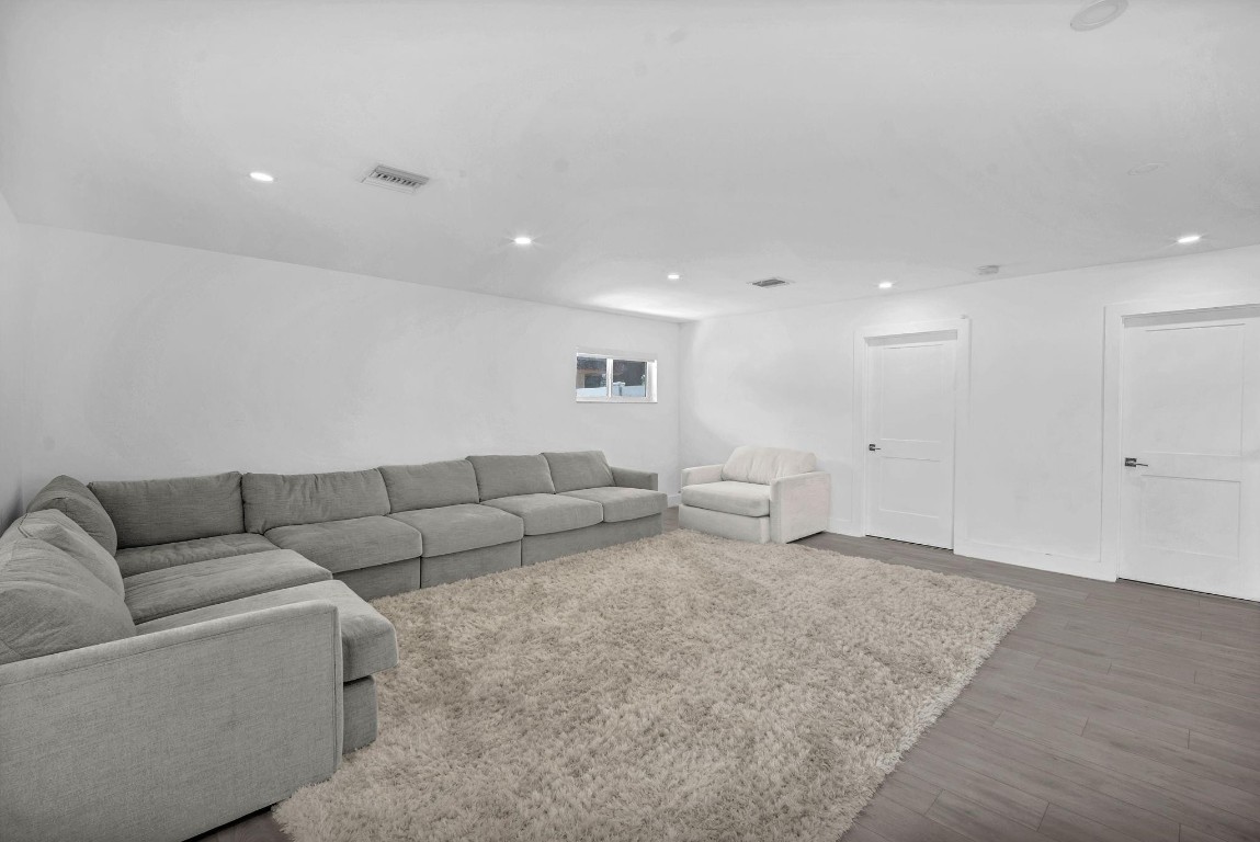 EMERALD HILLS - Residential