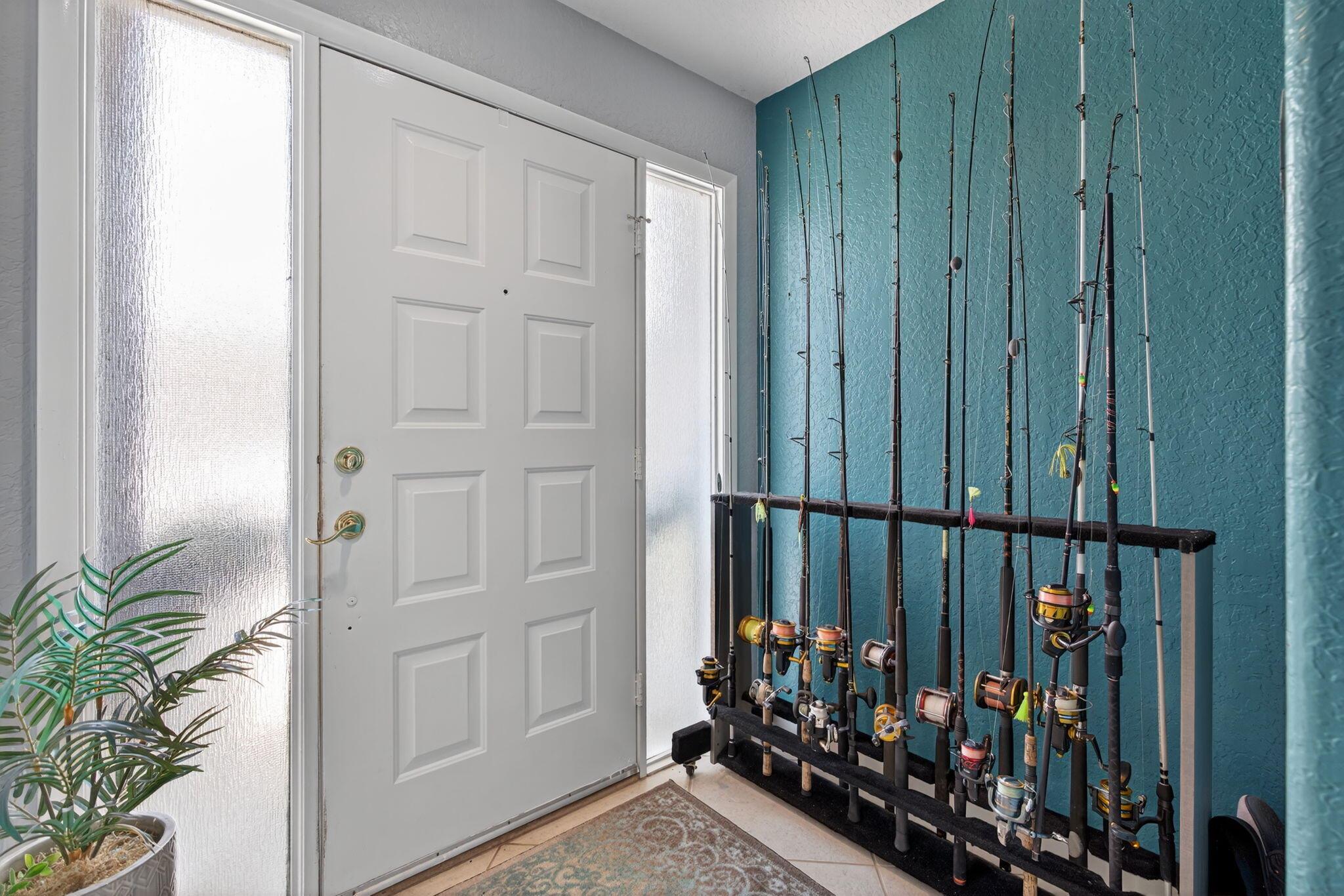 6143 Riverwalk Lane 3, Jupiter, FL, 33458/$414,900 2 6143 Riverwalk Lane 3