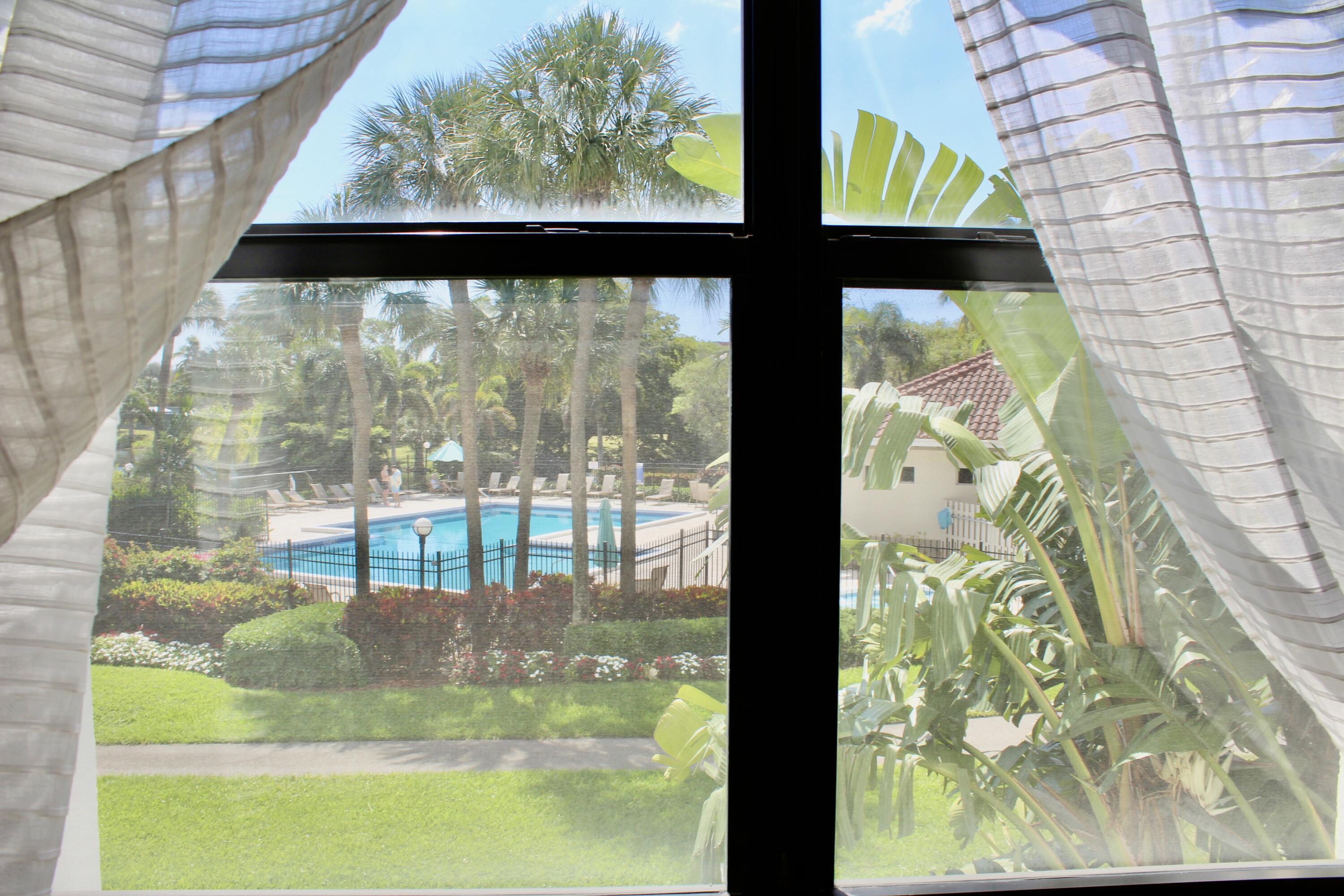 LAKESIDE CONDO - Residential Lease