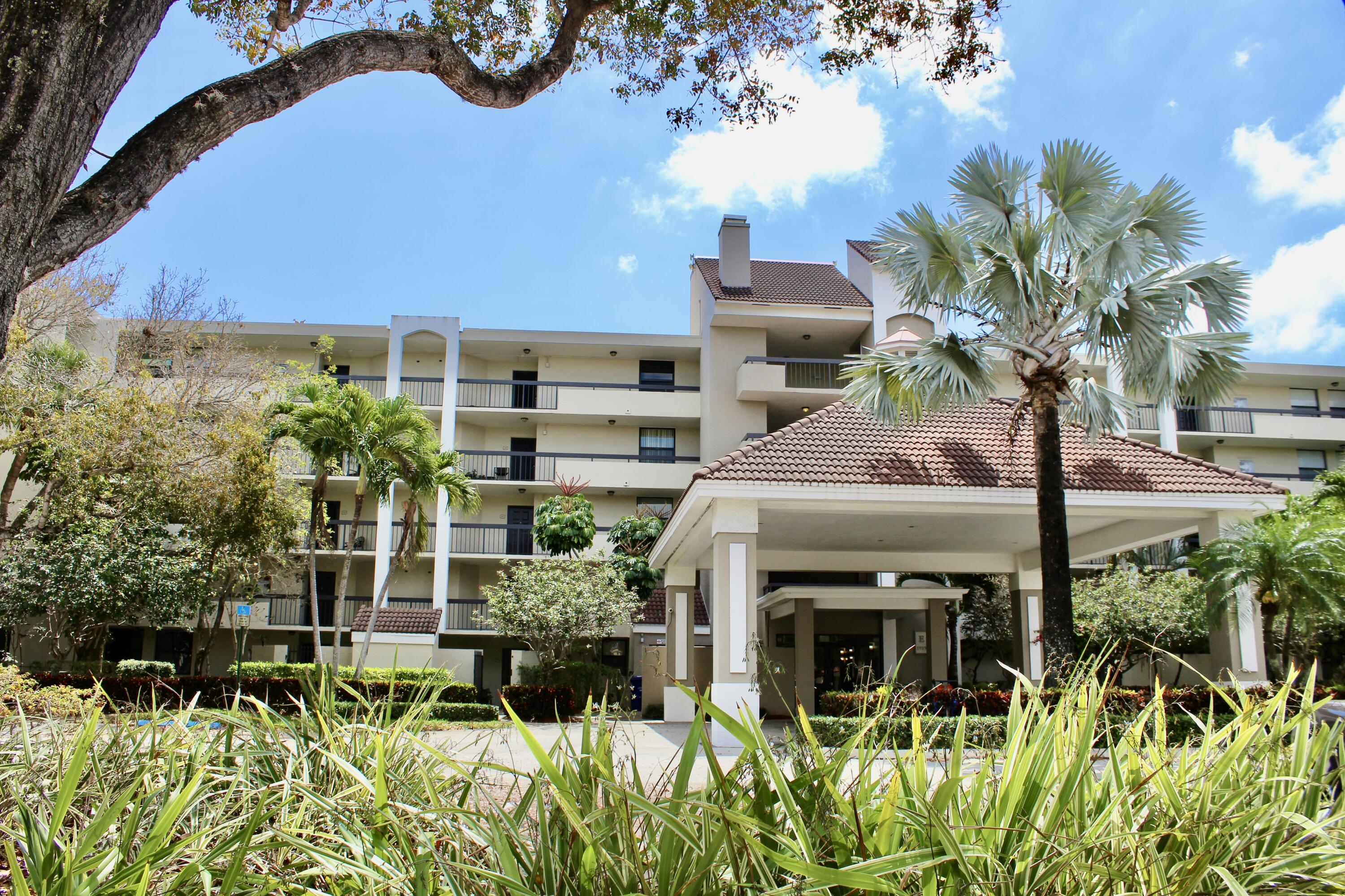 LAKESIDE CONDO - Residential Lease
