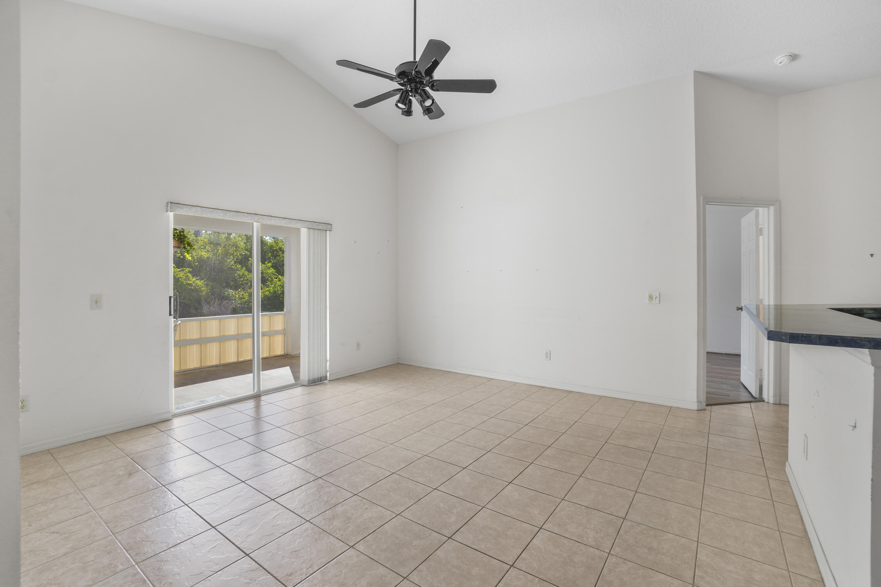 LAKE LUCIE ESTATES - Residential