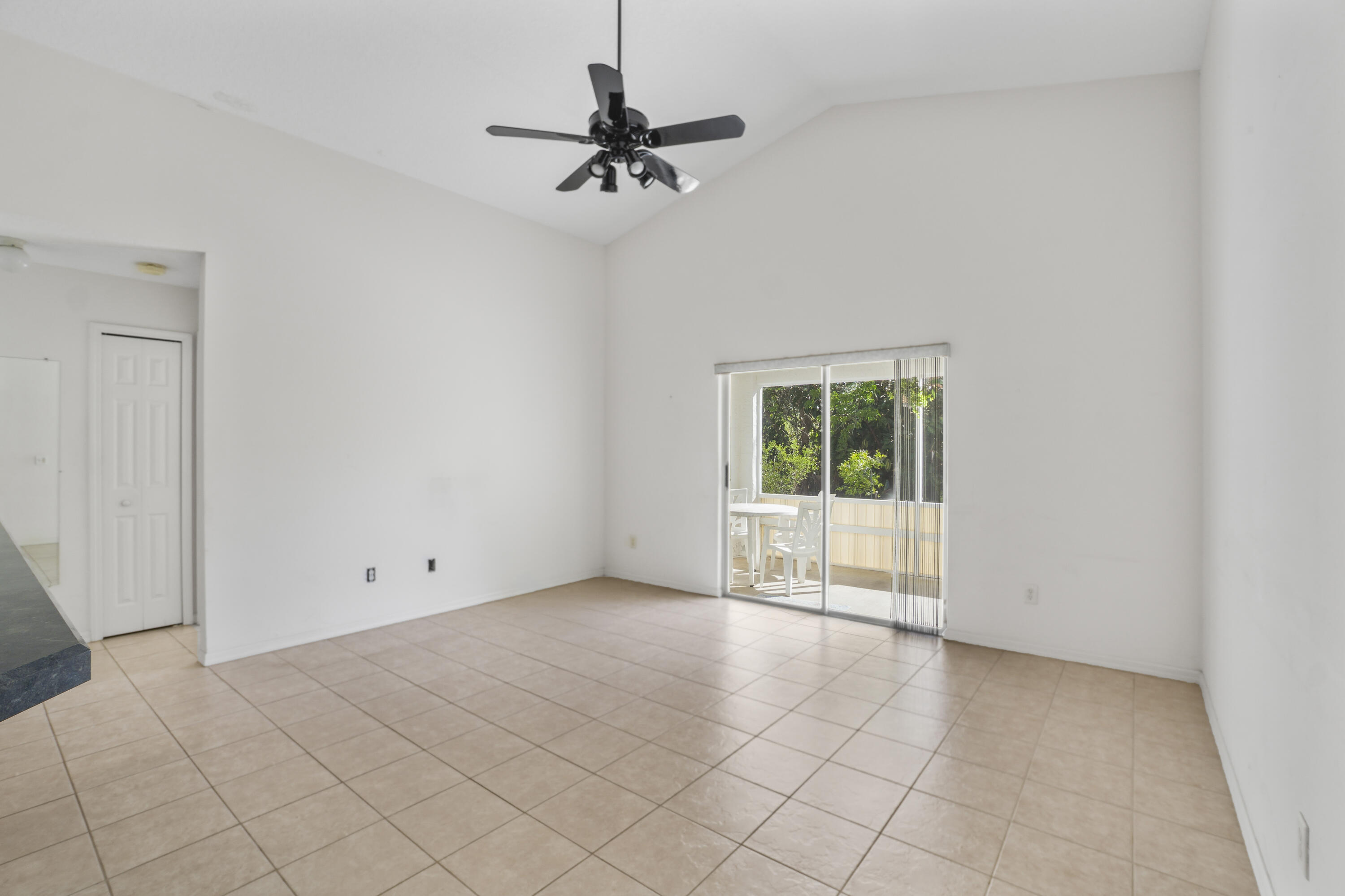 LAKE LUCIE ESTATES - Residential