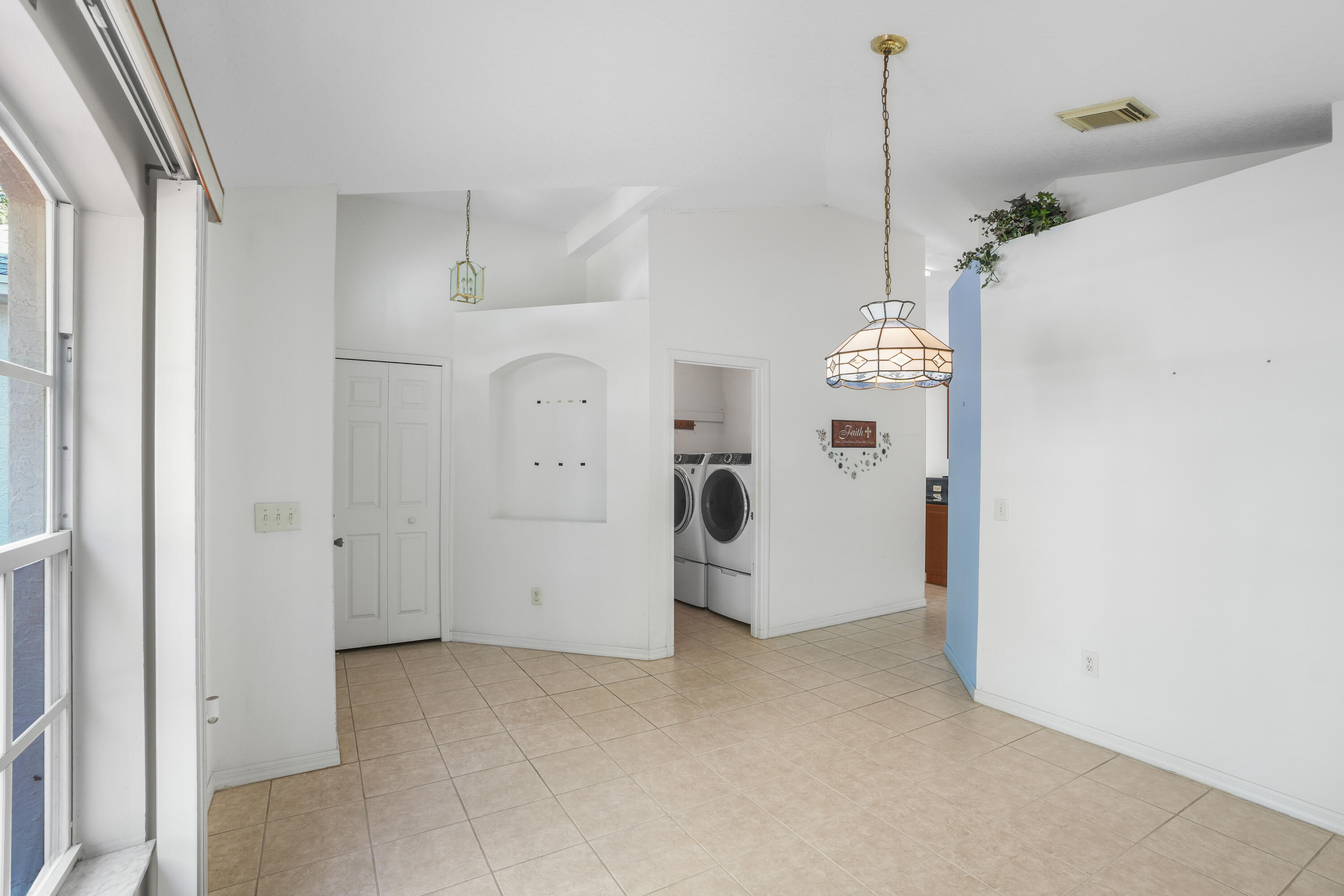 LAKE LUCIE ESTATES - Residential