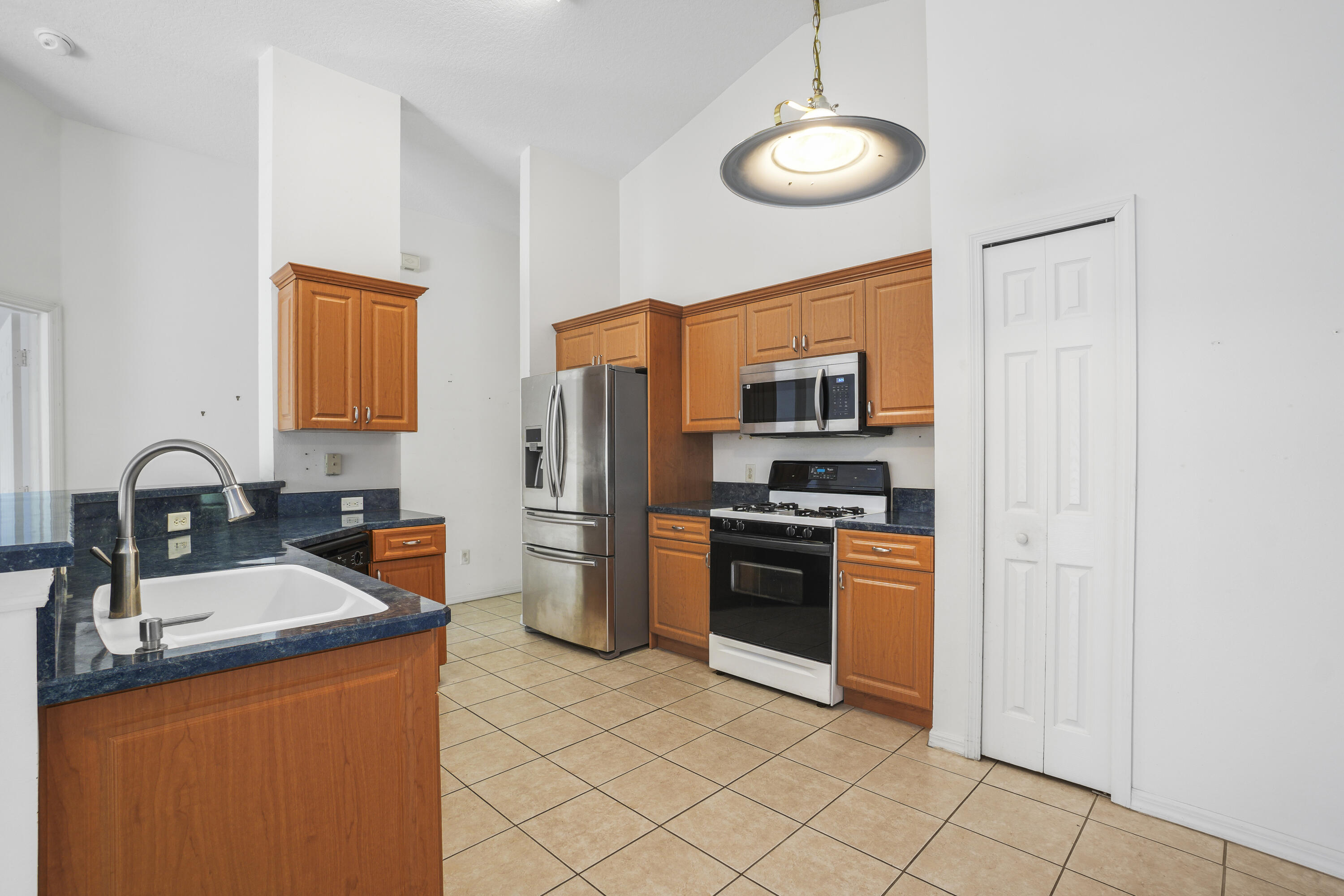 LAKE LUCIE ESTATES - Residential