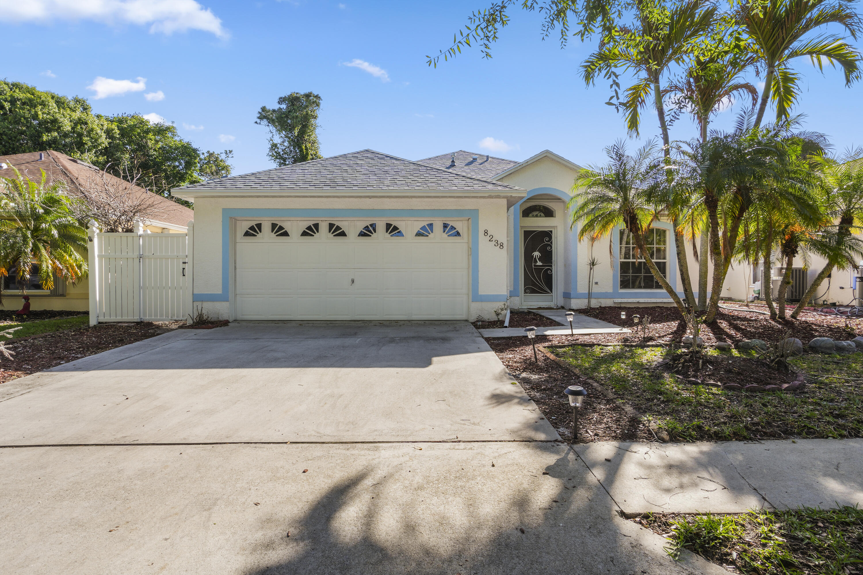 LAKE LUCIE ESTATES - Residential