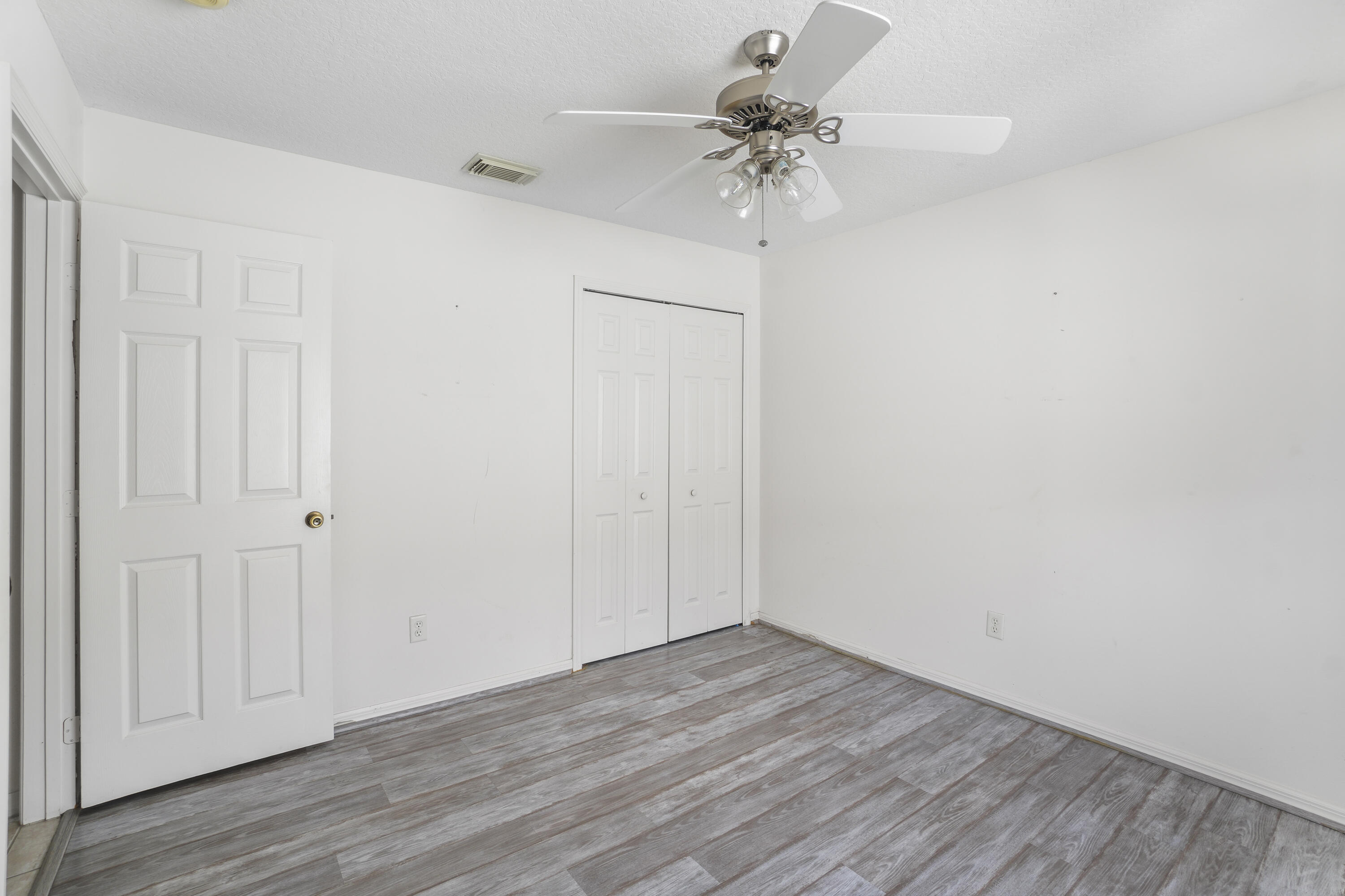 LAKE LUCIE ESTATES - Residential