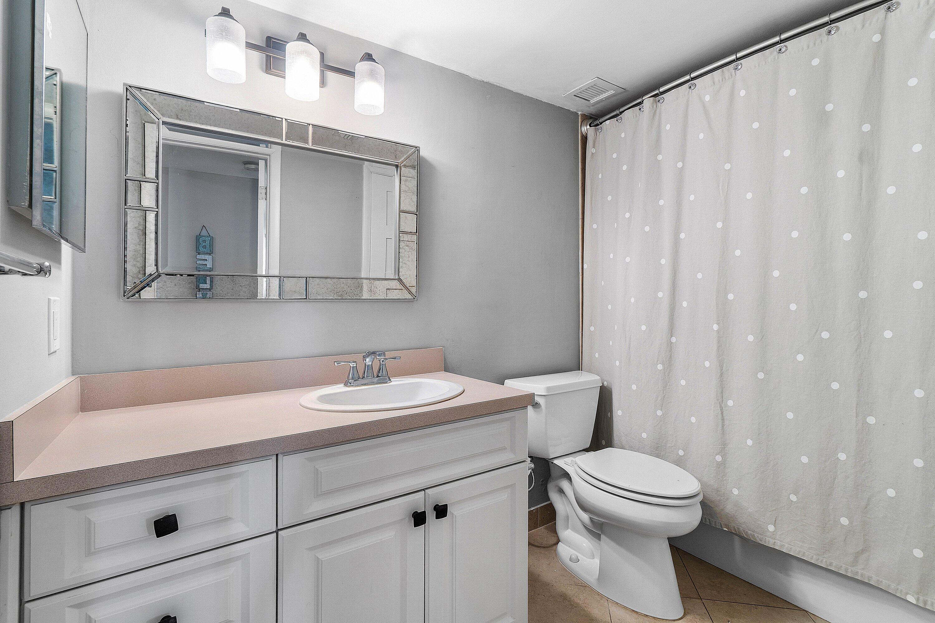HILLSBORO ISLAND HOUSE CONDO - Residential