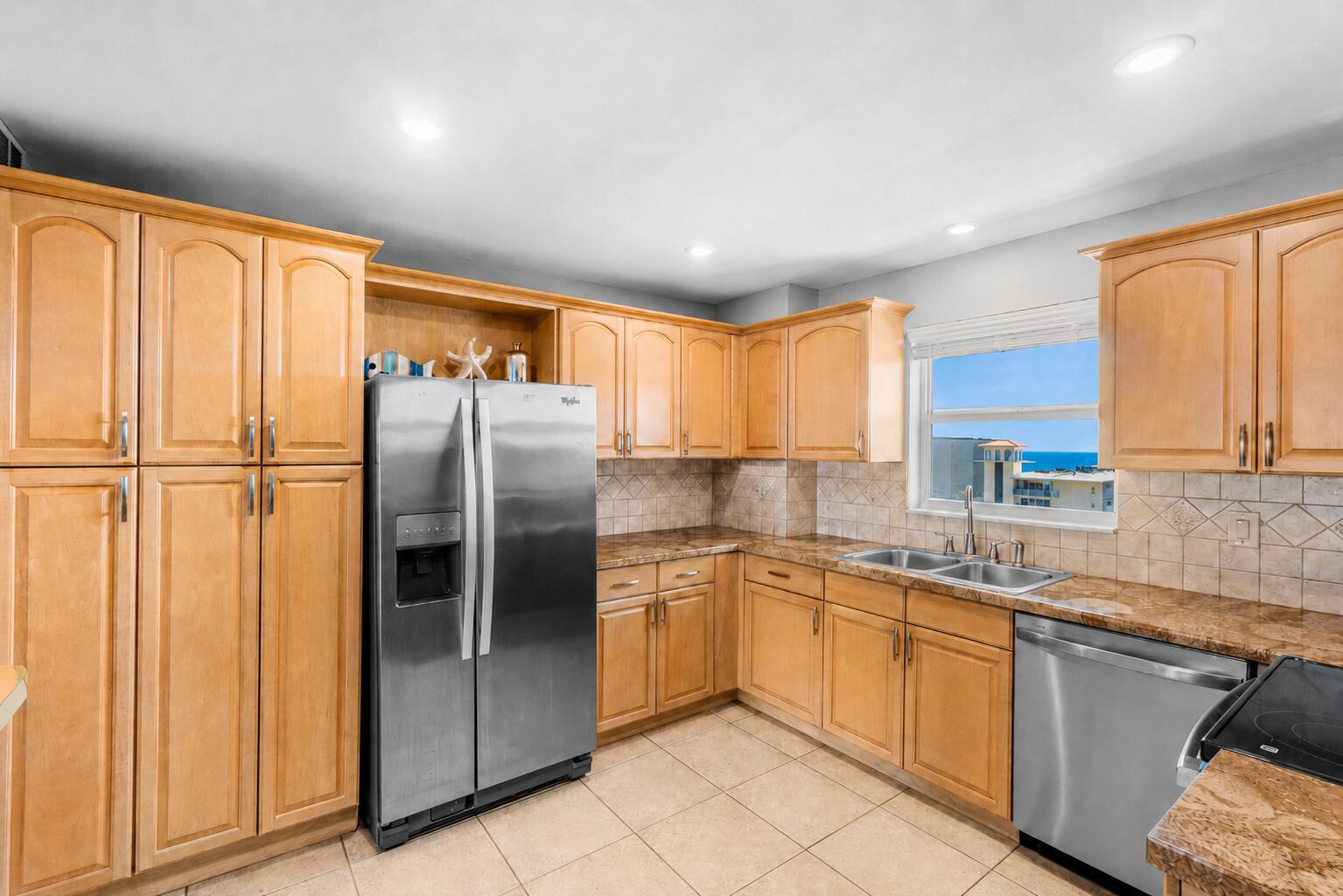 HILLSBORO ISLAND HOUSE CONDO - Residential
