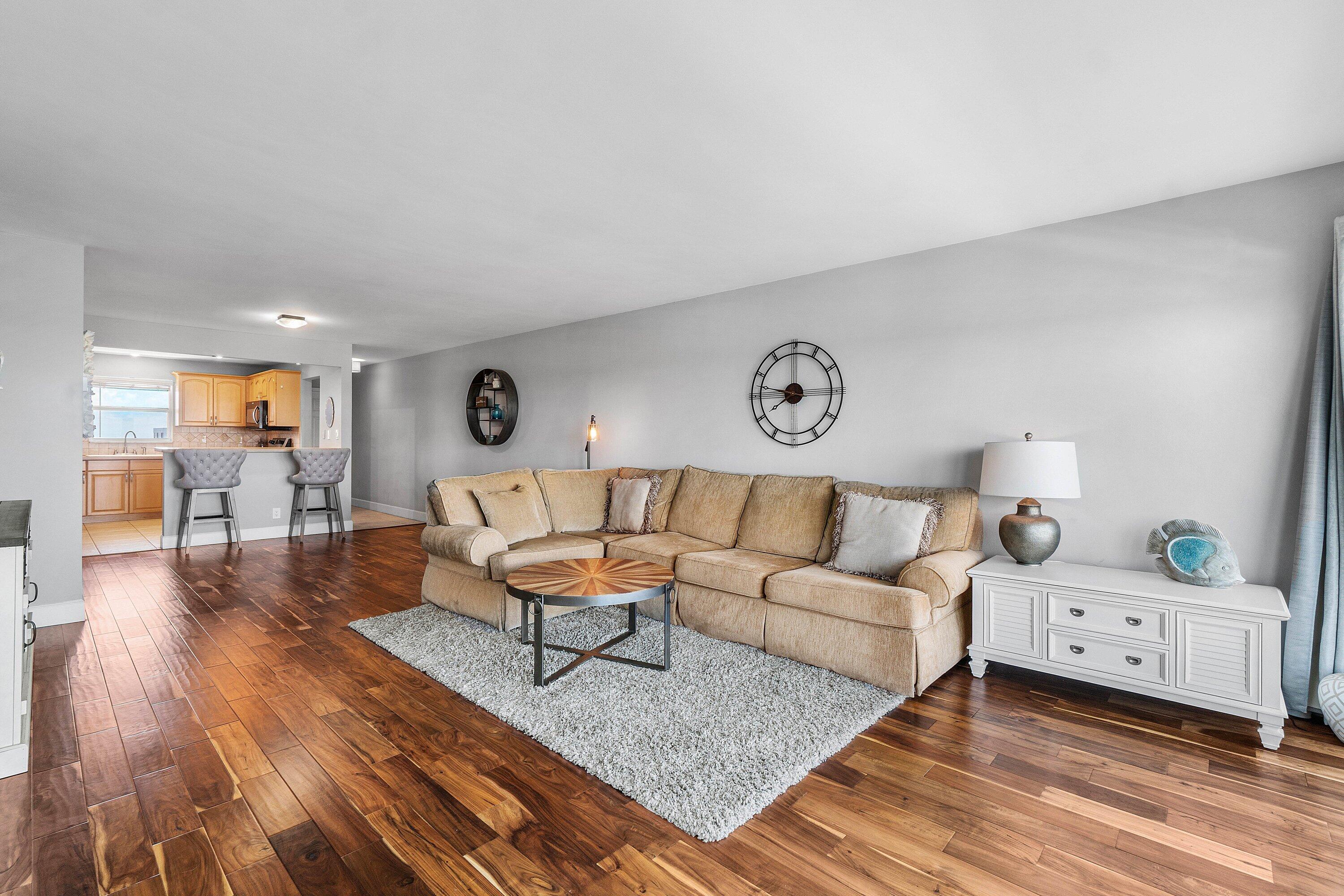 HILLSBORO ISLAND HOUSE CONDO - Residential
