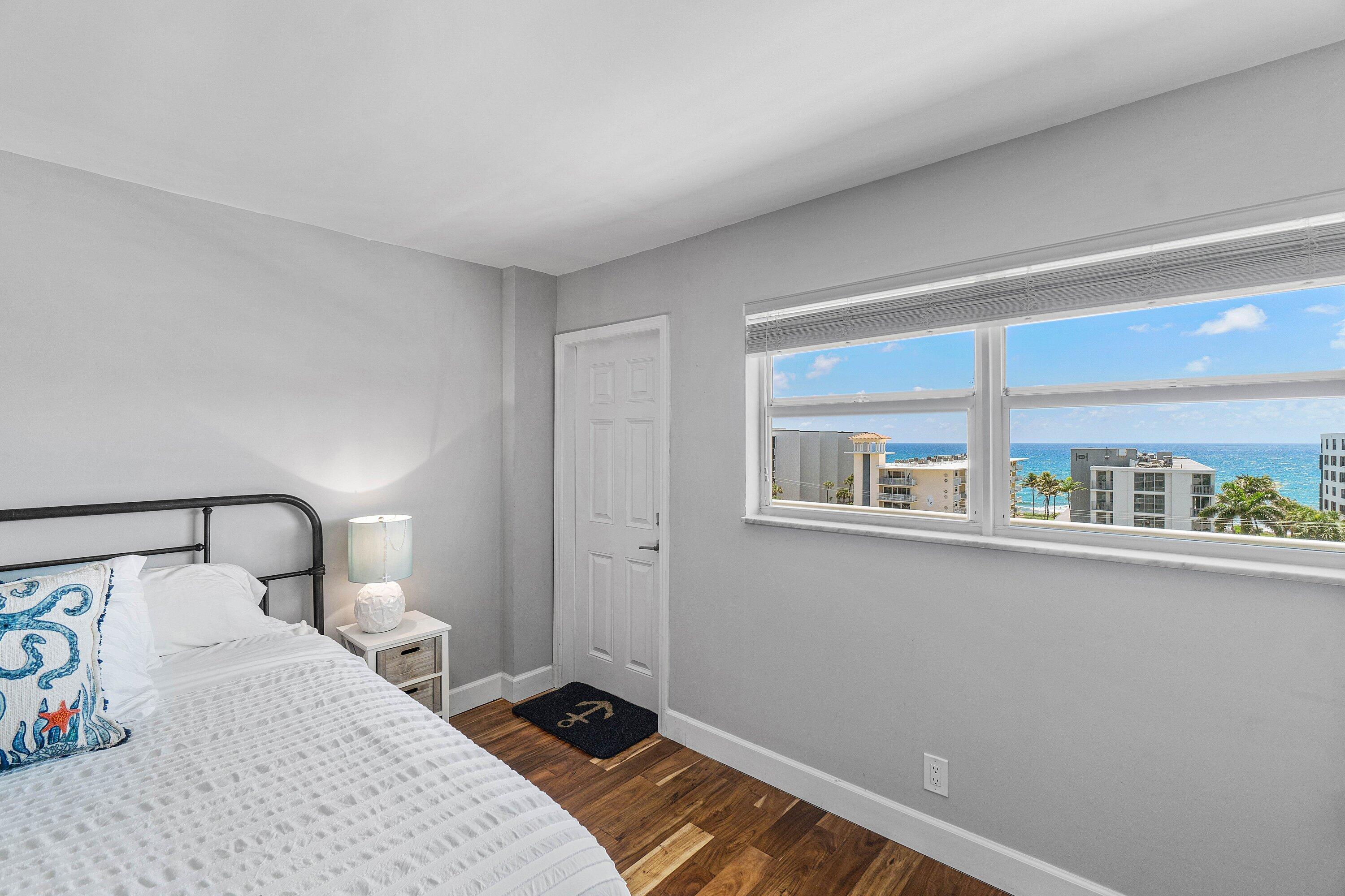 HILLSBORO ISLAND HOUSE CONDO - Residential