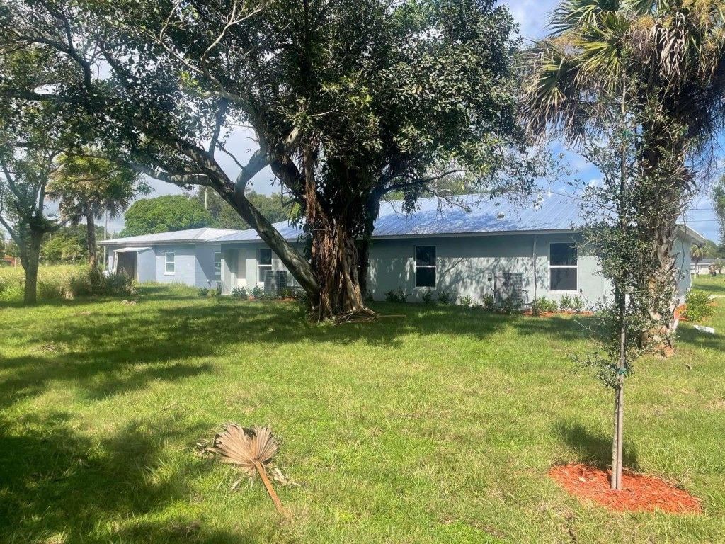 Photo of 1115 Avenue F, Fort Pierce, FL 34950 (MLS # F10514565)