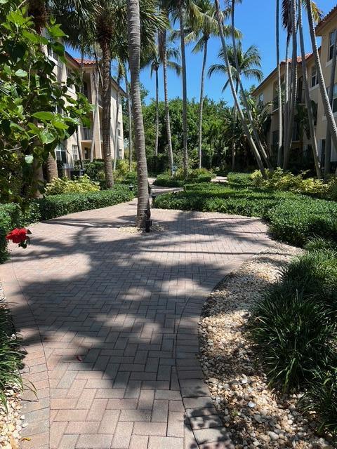 FLAGLER POINTE CONDOMINIUM - Residential Lease