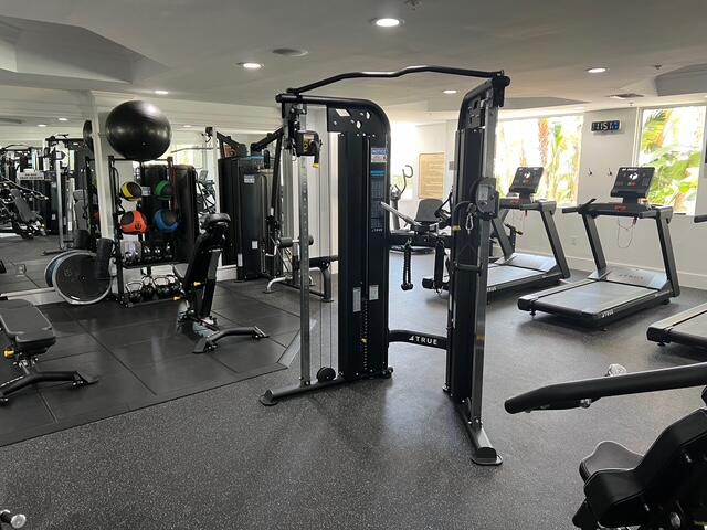 FLAGLER POINTE CONDOMINIUM - Residential Lease