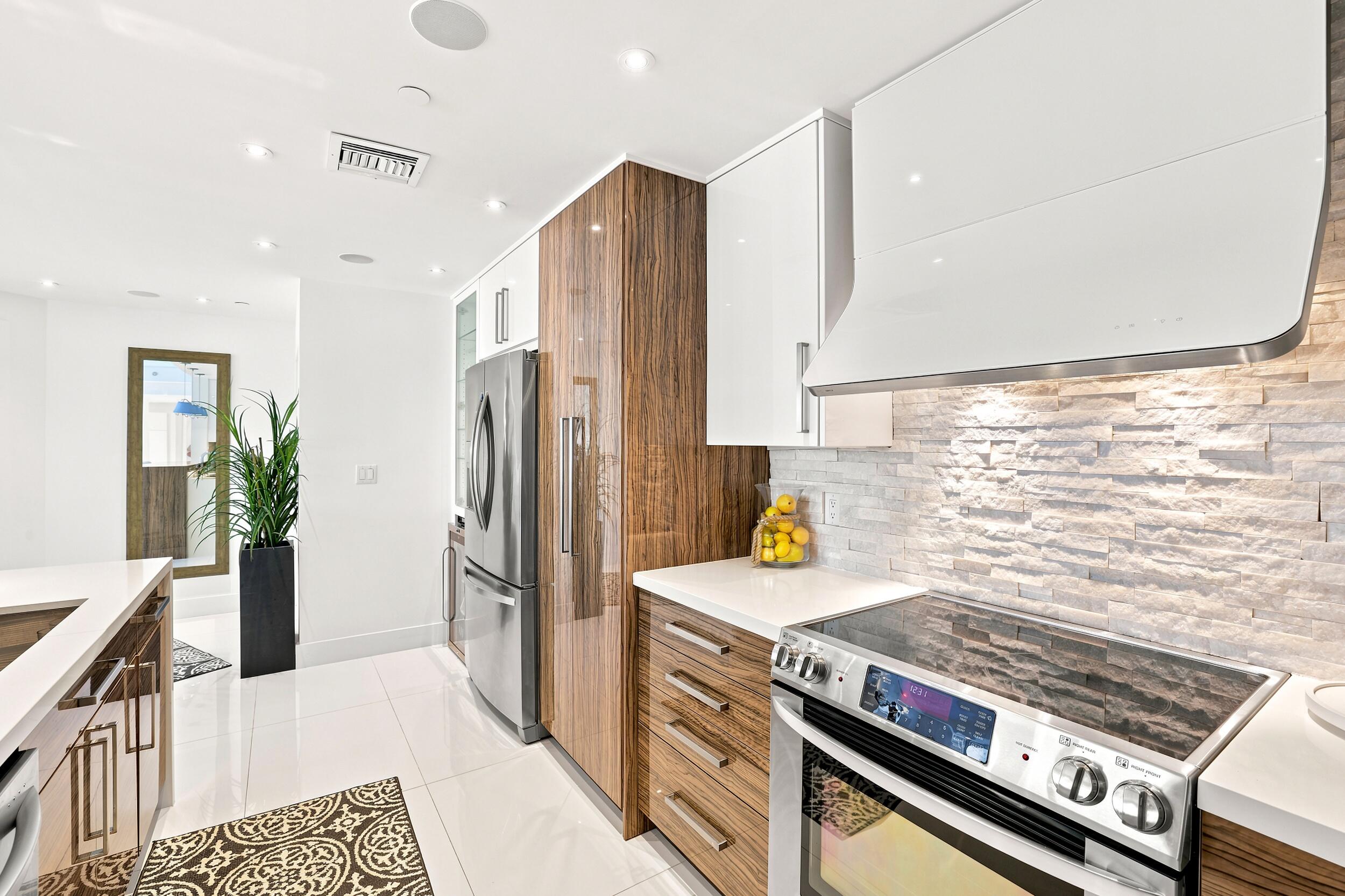 17100 N Bay Road 1401
