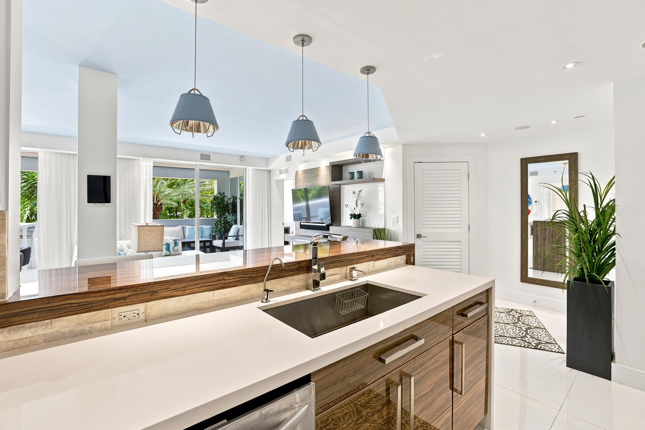17100 N Bay Road 1401
