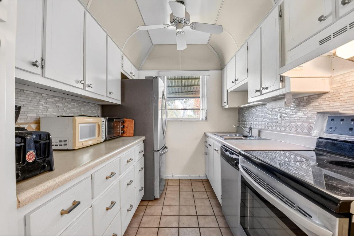 POINTE OVERLOOK CONDO - Residential