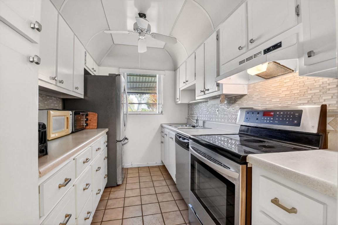 POINTE OVERLOOK CONDO - Residential