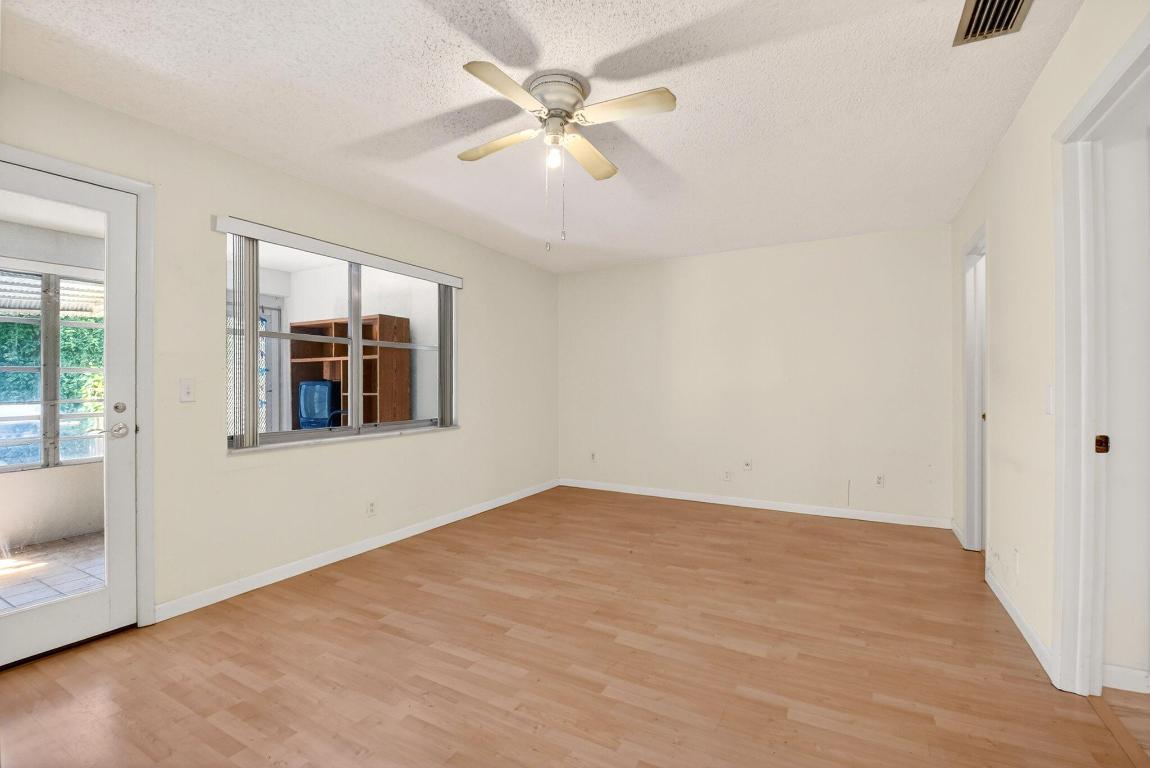 POINTE OVERLOOK CONDO - Residential