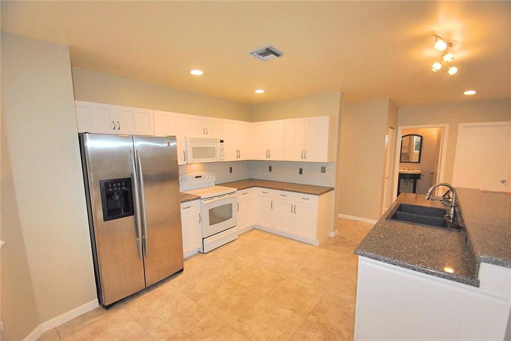 Spinnaker Bay At Lake Cha - Residential Lease