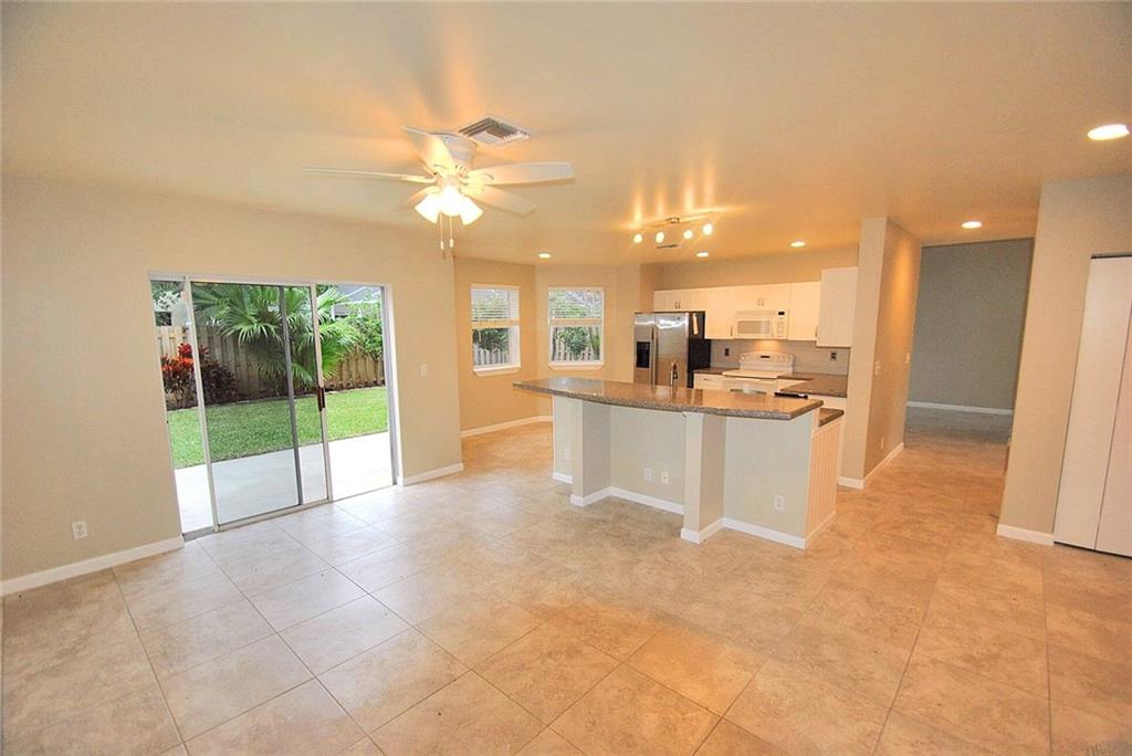 Spinnaker Bay At Lake Cha - Residential Lease