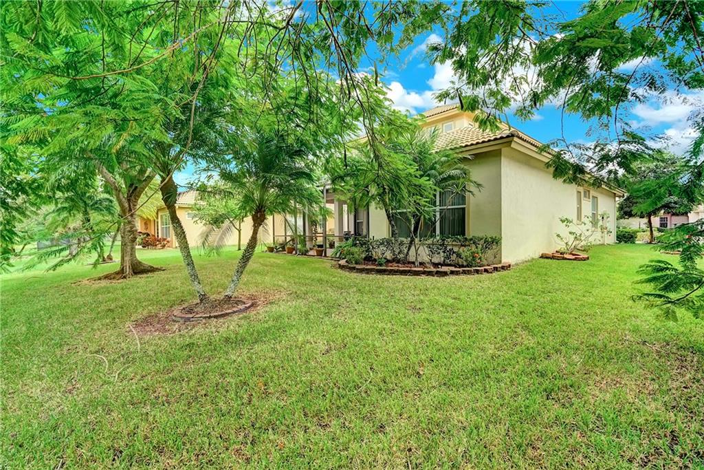 Parkland Isles - Residential