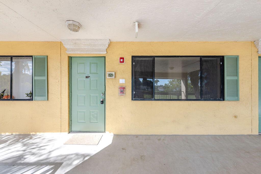 MEADOWS ON THE GREEN COND - Residential