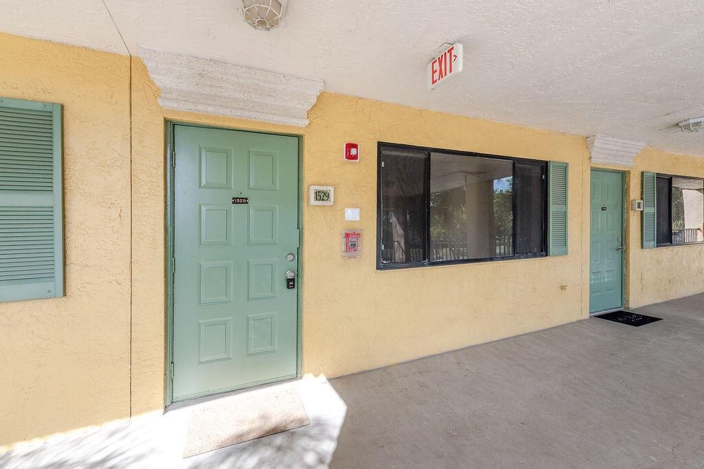 Photo of 1529 Meadows Circle W, Boynton Beach, FL 33436 (MLS # R11143037)