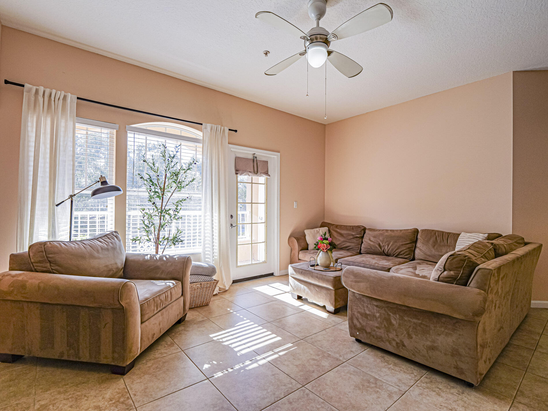 5020 Fairways Circle J208