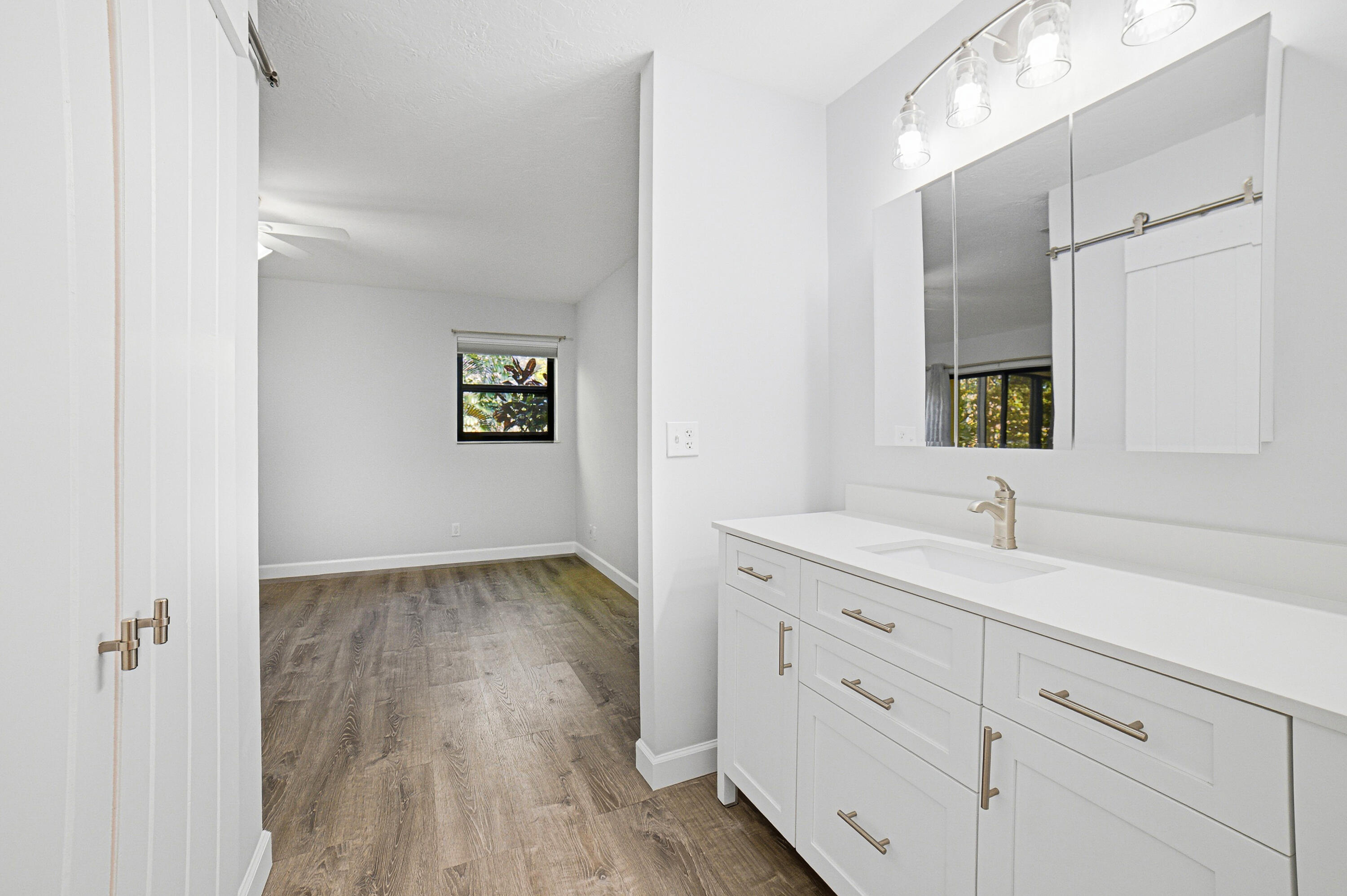 POND APPLE PLACE III CONDO - Residential