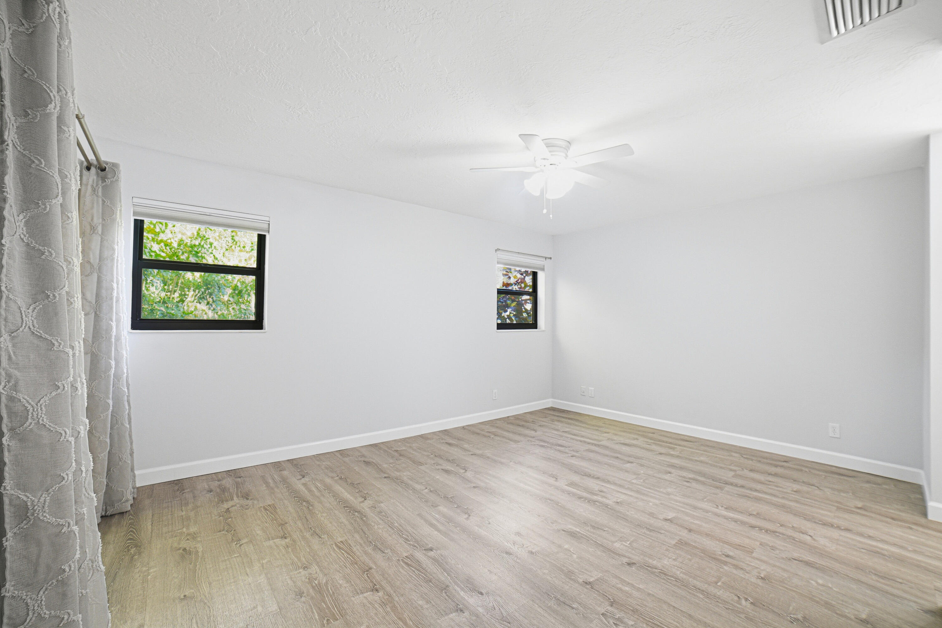 POND APPLE PLACE III CONDO - Residential