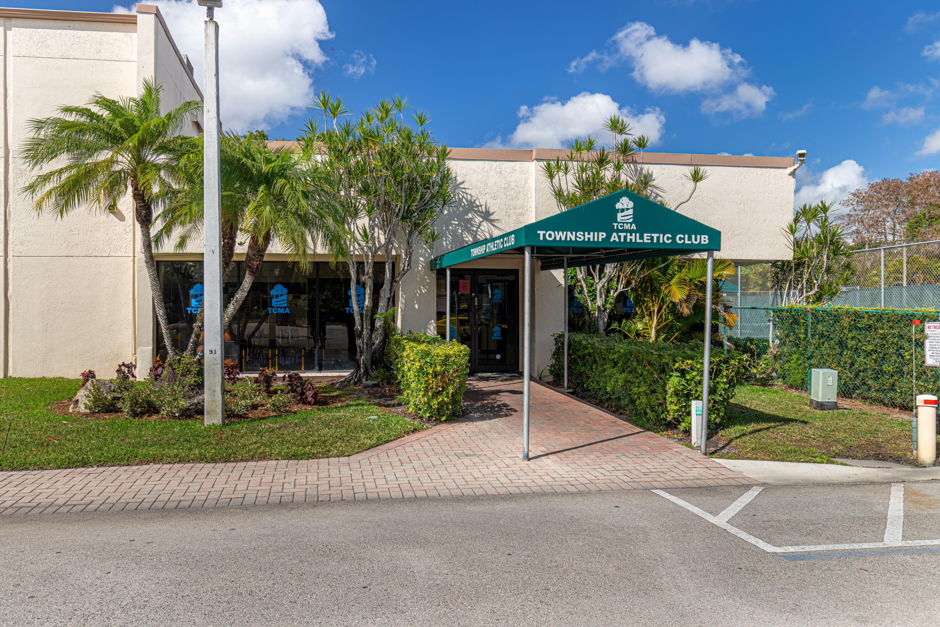 POND APPLE PLACE III CONDO - Residential