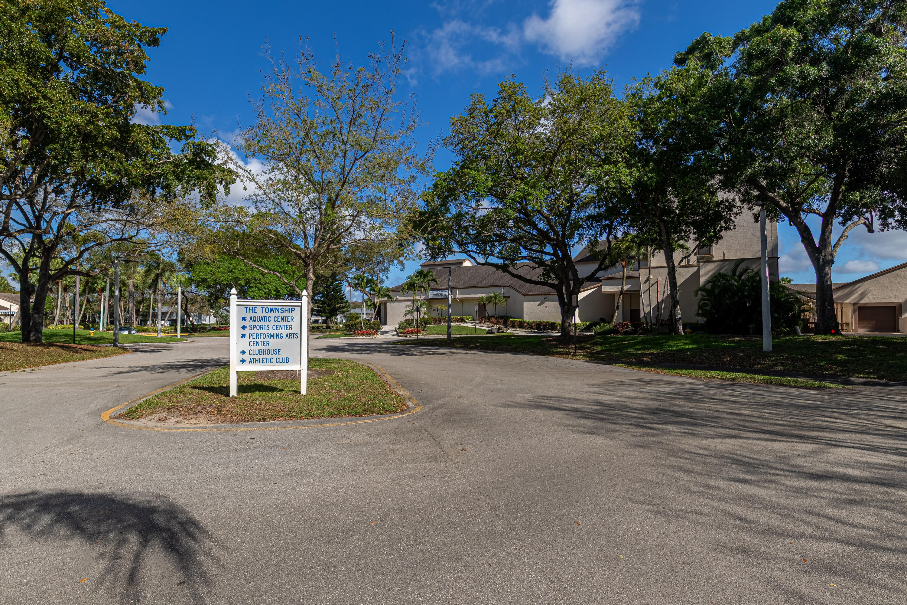 POND APPLE PLACE III CONDO - Residential