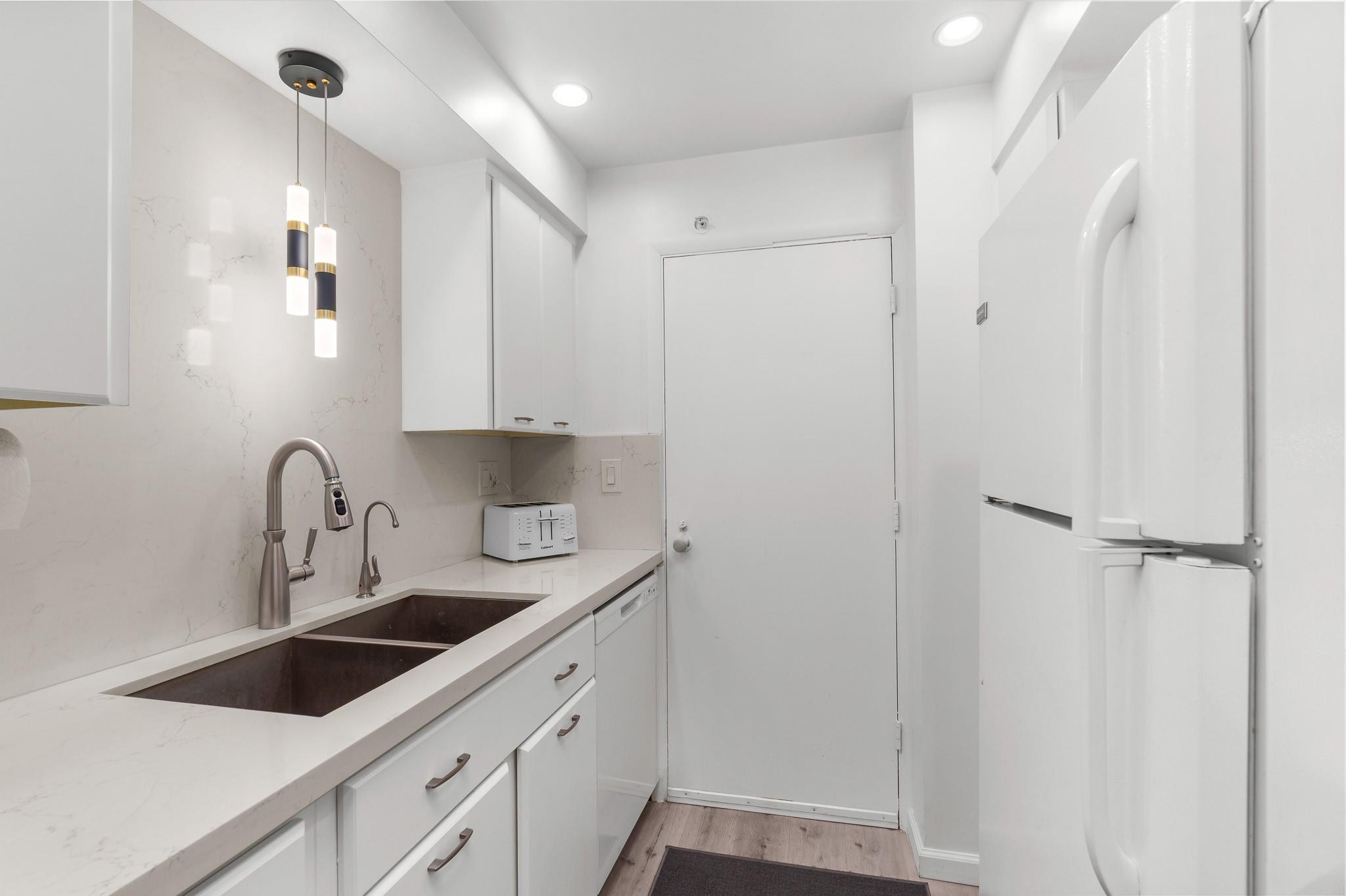 Coral Ridge Towers South - Residential