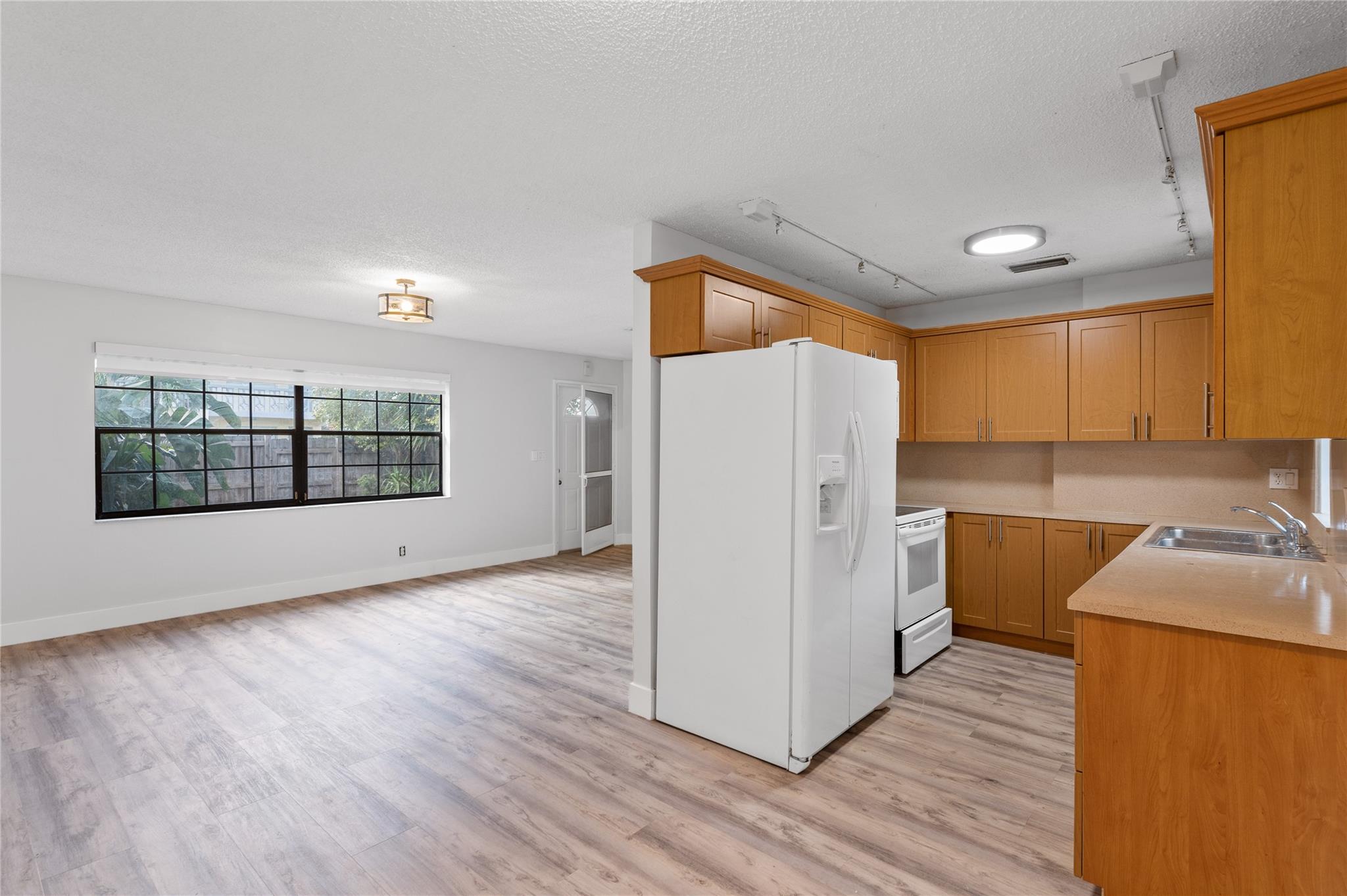 Resub Of Highland Estates - Residential Lease