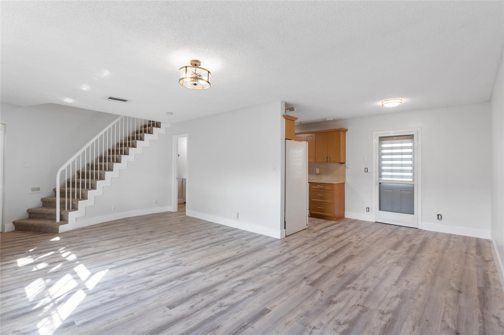 Resub Of Highland Estates - Residential Lease