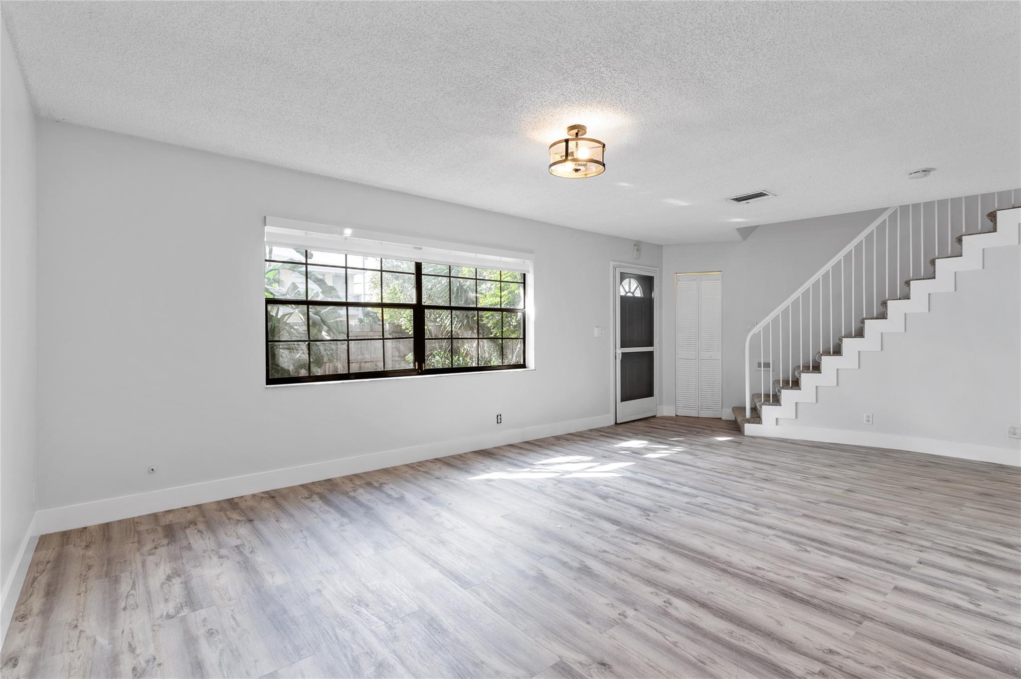 Resub Of Highland Estates - Residential Lease