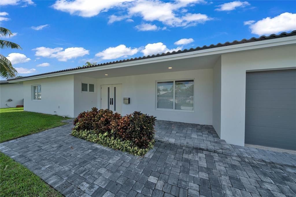 Photo of 1190 SW 14th Dr, Boca Raton, FL 33486 (MLS # F10515177)